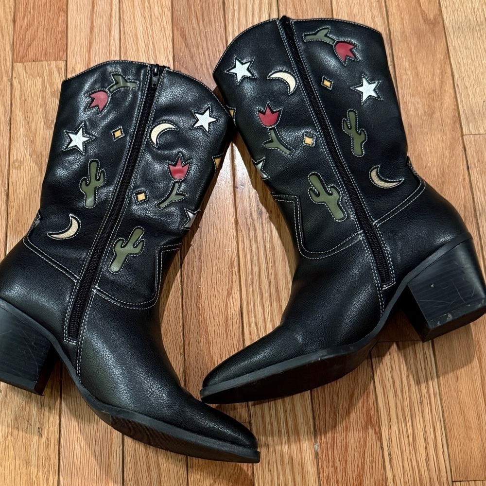 Black Cut Out Western Metallic Boots Size 9 cactus tulip moon festival Size 9 - Picture 2 of 8